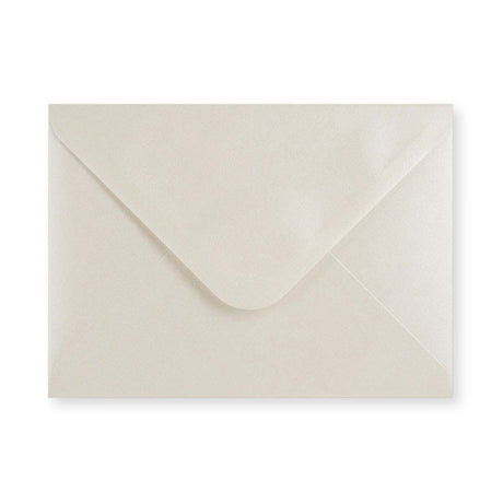 Austernfarbener Briefumschlag - Diamant-Klappe 133x184 mm