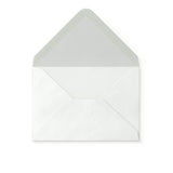 Witte envelop met hamerslagstructuur 65x94 mm